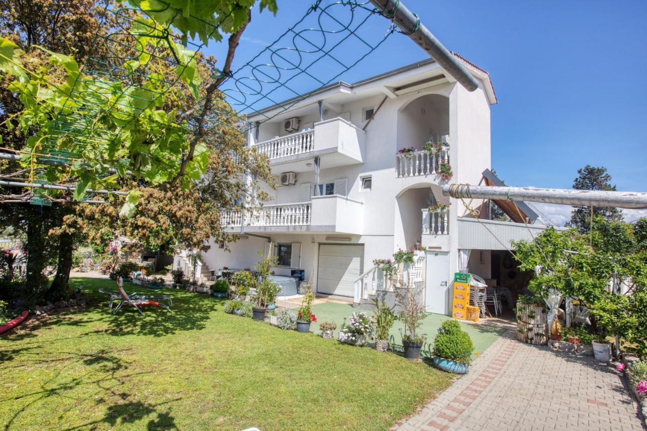 Apartments With A Parking Space Zablace, Sibenik - 4219 エクステリア 写真