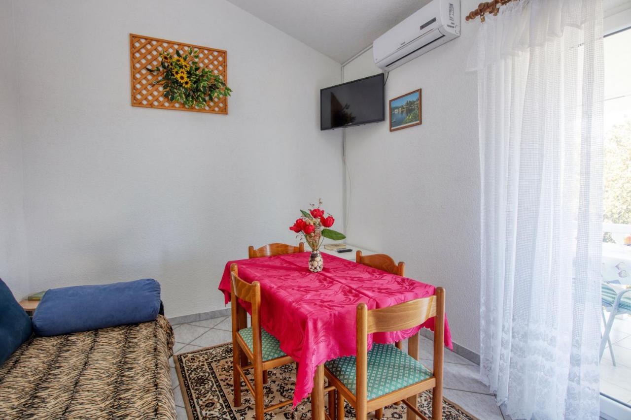Apartments With A Parking Space Zablace, Sibenik - 4219 エクステリア 写真