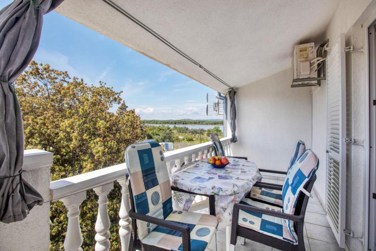 Apartments With A Parking Space Zablace, Sibenik - 4219 エクステリア 写真