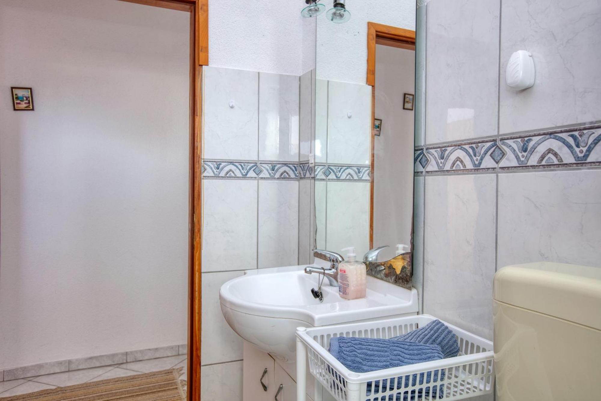 Apartments With A Parking Space Zablace, Sibenik - 4219 部屋 写真